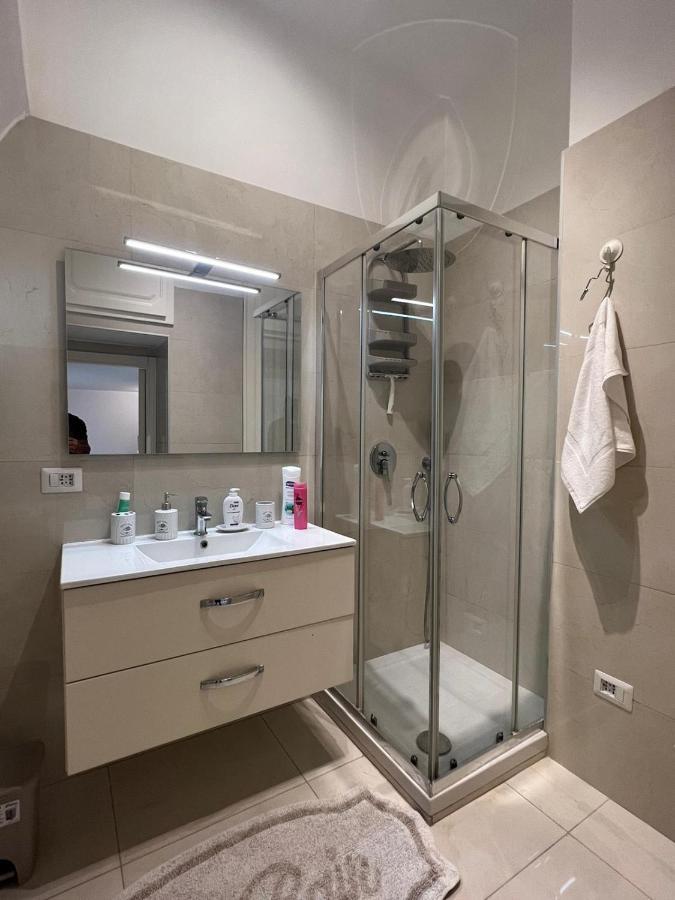 Life House Apartment Napoli Bagian luar foto