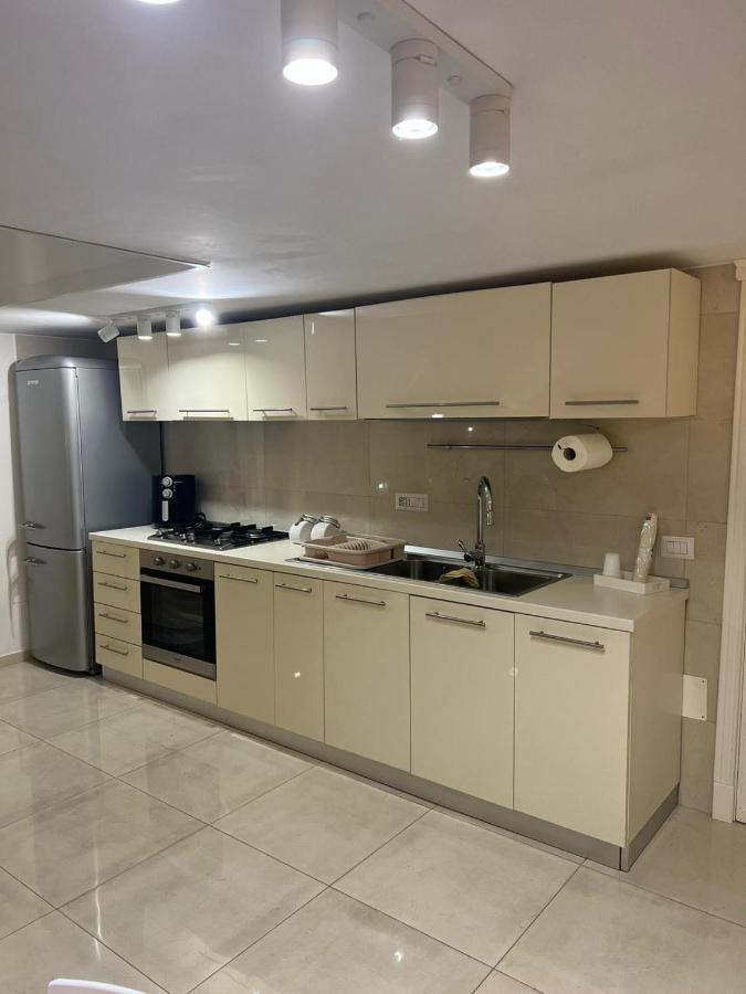 Life House Apartment Napoli Bagian luar foto