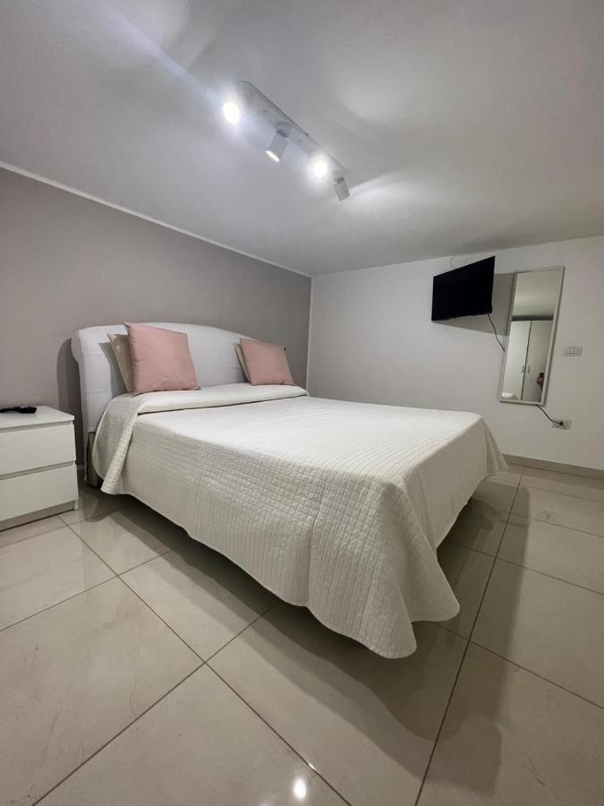 Life House Apartment Napoli Bagian luar foto