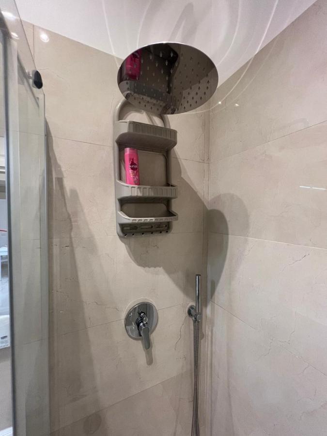 Life House Apartment Napoli Bagian luar foto